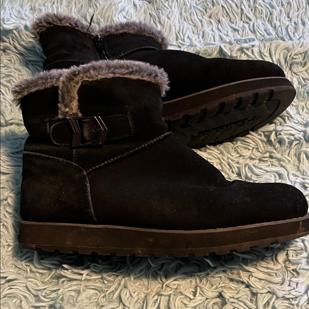 Women’s Skechers boots size 7